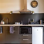 La Apartment *